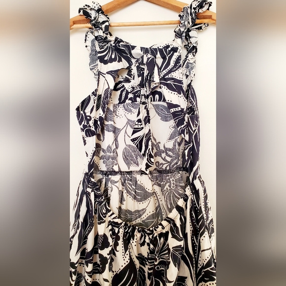 Who What Wear black and tan floral dress - Picture 7 of 7